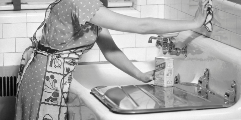 1950s cleaning tips housewife schedule.
