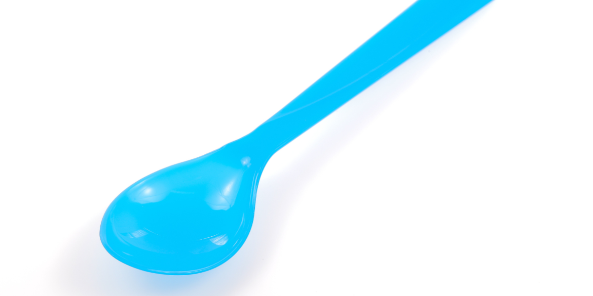 one blue spoon
