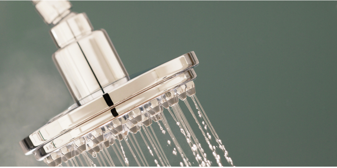 shower head with running water 